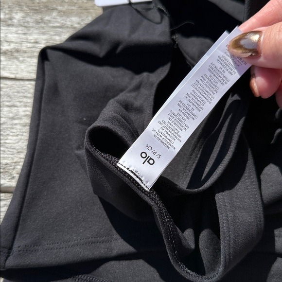 ✨ ALO Black Softsculpt + Airlift Set (NWT) leggings and tank– Size Small ✨ - Picture 5 of 10
